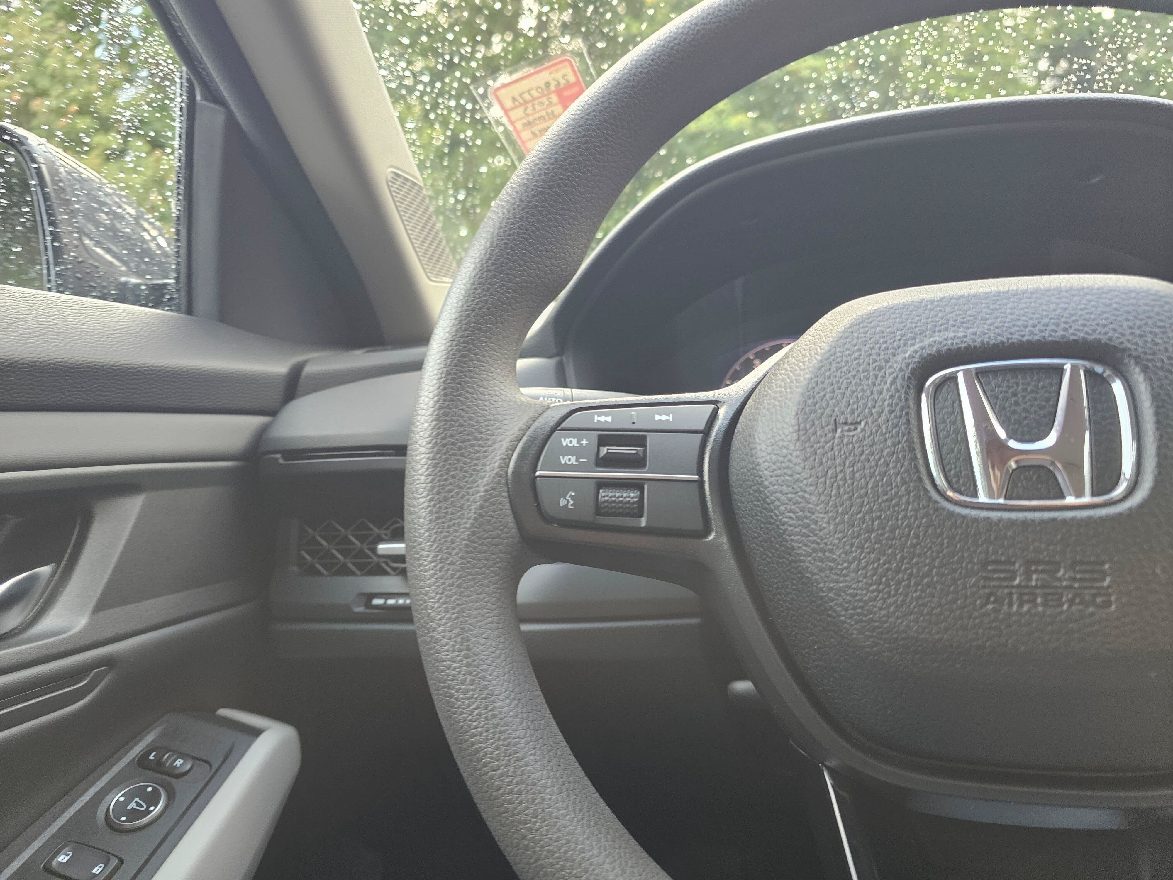 Used 2023 Honda Accord EX image 31