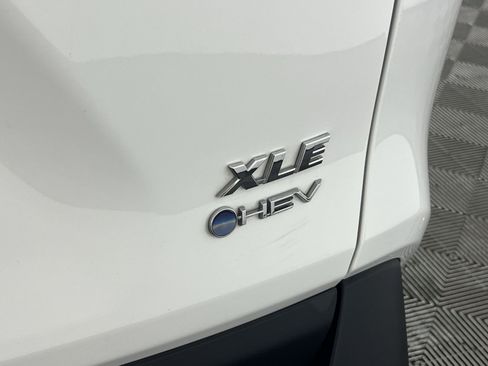 Used 2025 Toyota RAV4 XLE AWD/4WD image 27
