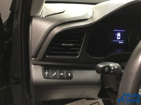 Used 2020 Hyundai Elantra Value Edition w/ Cargo Package (C1) FWD image 19