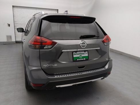 Used 2018 Nissan Rogue SL w/ Premium Package image 6
