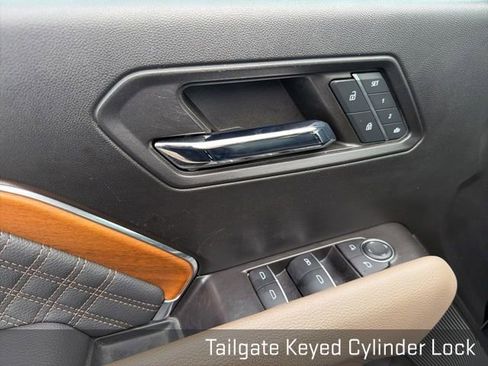 Used 2024 GMC Canyon Denali w/ LPO, Denali Black Edition image 35