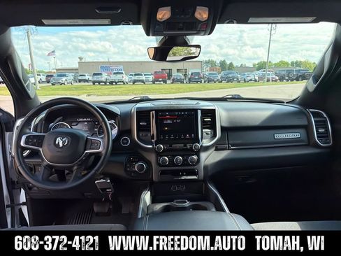 Used 2022 RAM 1500 Big Horn AWD/4WD image 12