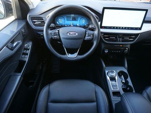 Used 2025 Ford Escape Platinum image 17