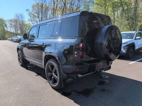 Used 2022 Land Rover Defender 110 S AWD/4WD image 7