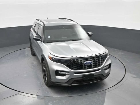 Certified 2024 Ford Explorer ST-Line w/ Class IV Trailer Tow Package AWD/4WD image 27
