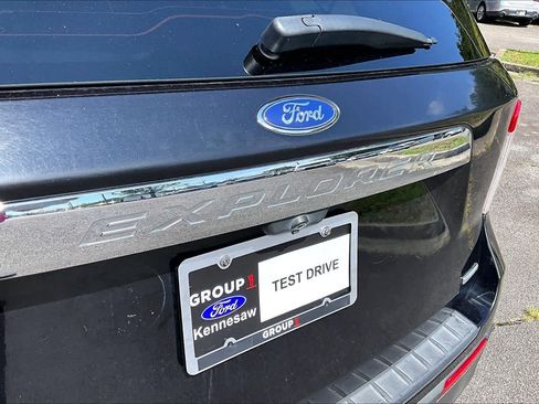 Used 2020 Ford Explorer XLT RWD image 30