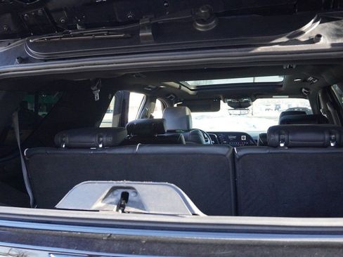 Used 2023 Cadillac Escalade Sport AWD/4WD image 24