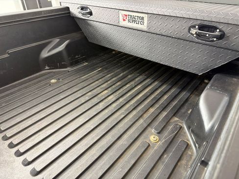 Used 2019 Toyota Tacoma SR5 image 27