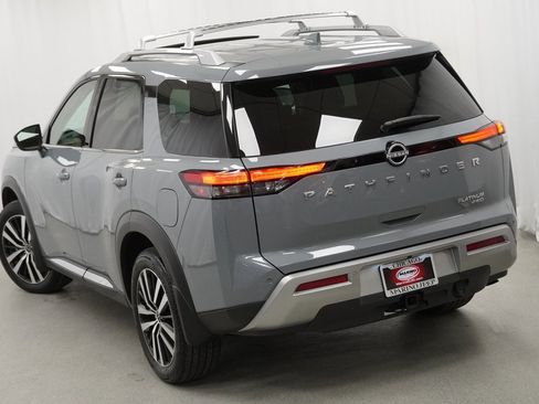 Used 2024 Nissan Pathfinder Platinum w/ Cargo Package image 12