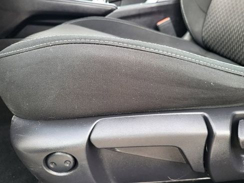 Used 2022 Mitsubishi Outlander ES image 17