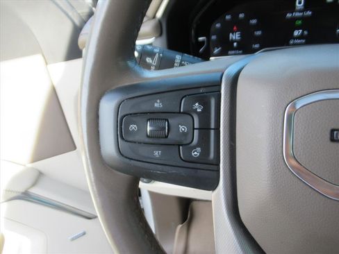 Used 2022 GMC Yukon Denali image 18