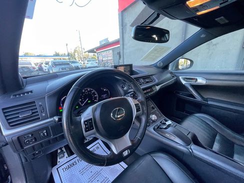 Used 2013 Lexus CT 200h w/ F Sport Pkg w/Nuluxe Trim FWD image 11