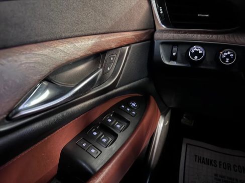 Used 2015 Cadillac Escalade ESV Luxury AWD/4WD image 25