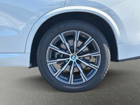 Used 2025 BMW X5 sDrive40i w/ M Sport Package RWD image 14