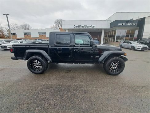 Used 2023 Jeep Gladiator Overland image 28