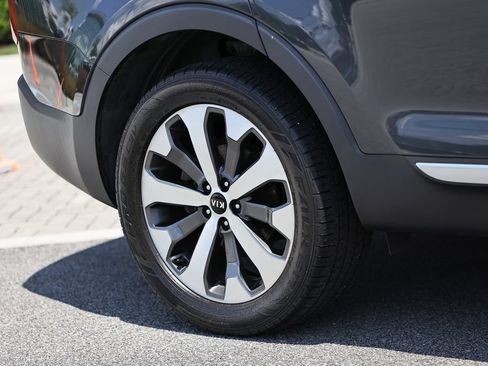 Used 2021 Kia Telluride S AWD/4WD image 6