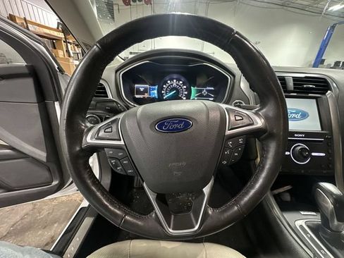 Used 2016 Ford Fusion Titanium FWD image 15