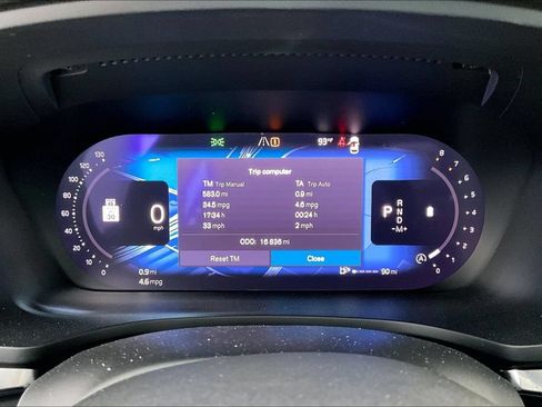 Used 2025 Volvo S60 B5 Core FWD image 26