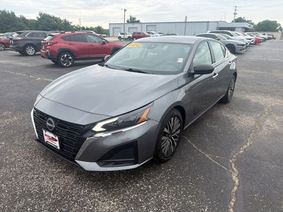 Used 2024 Nissan Altima 2.5 SV