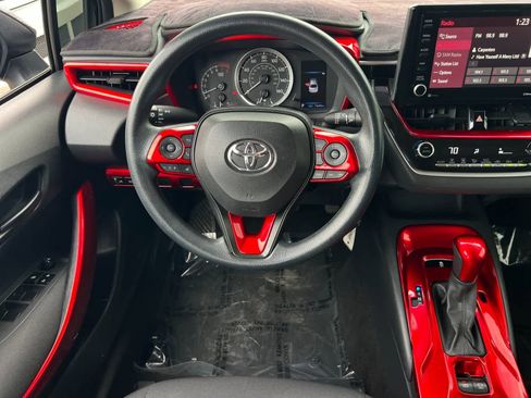 Used 2022 Toyota Corolla LE image 14