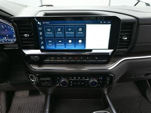 Used 2023 Chevrolet Silverado 1500 LTZ image 38