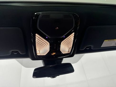 Used 2022 BMW 330i xDrive Sedan w/ M Sport Package image 24