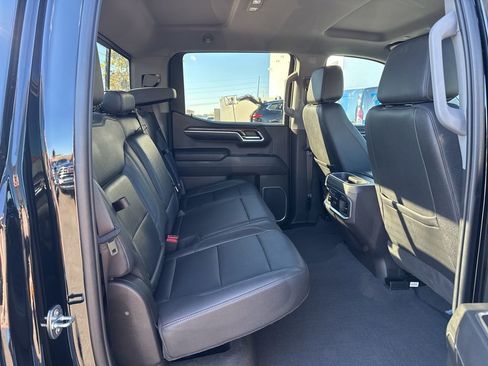 Used 2023 GMC Sierra 1500 SLT w/ SLT Premium Plus Package image 29