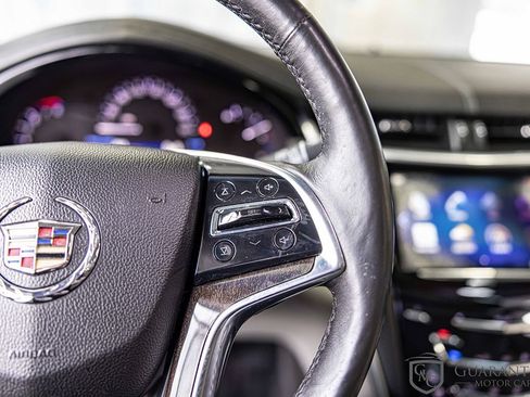 Used 2013 Cadillac XTS Luxury image 24