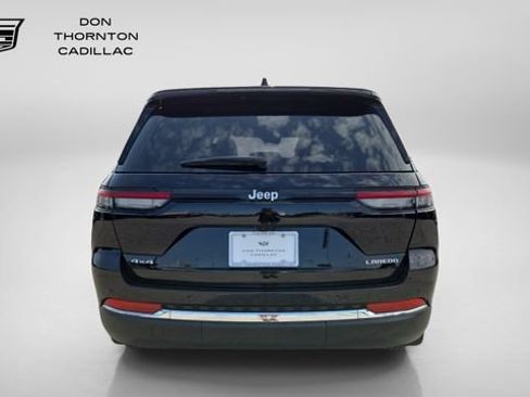 Used 2025 Jeep Grand Cherokee Laredo w/ Luxury Tech Group I AWD/4WD image 4