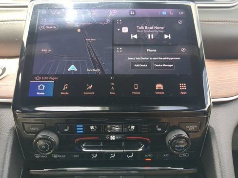 Used 2022 Jeep Grand Cherokee Summit RWD image 25