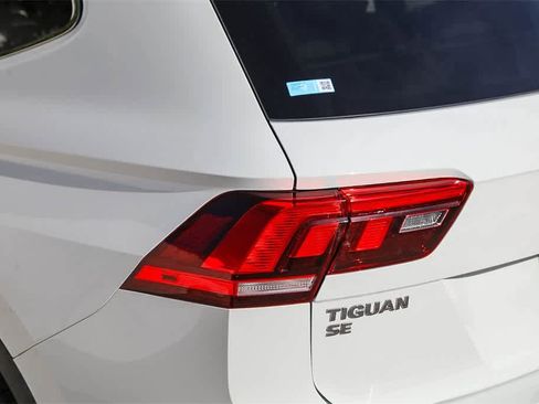 Used 2019 Volkswagen Tiguan SE image 8