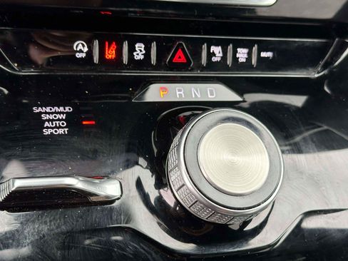 Used 2025 Jeep Wagoneer 4WD w/ Premium Group I image 26