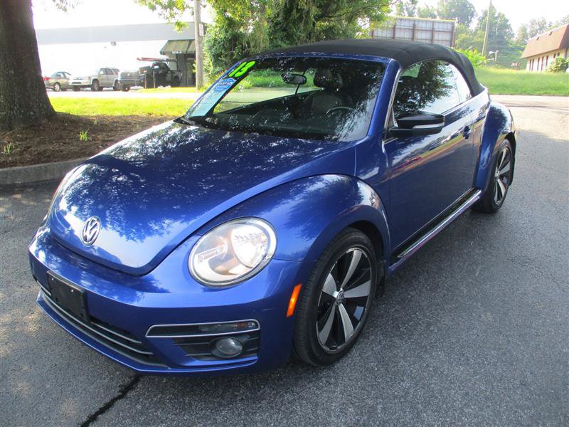 Used 2013 Volkswagen Beetle 2.0T FWD image 23