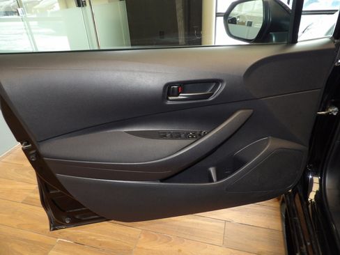 Used 2023 Toyota Corolla LE image 23