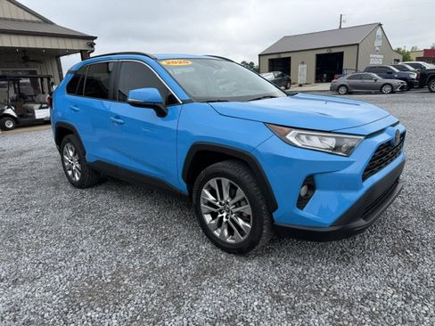 Used 2020 Toyota RAV4 XLE Premium FWD image 2