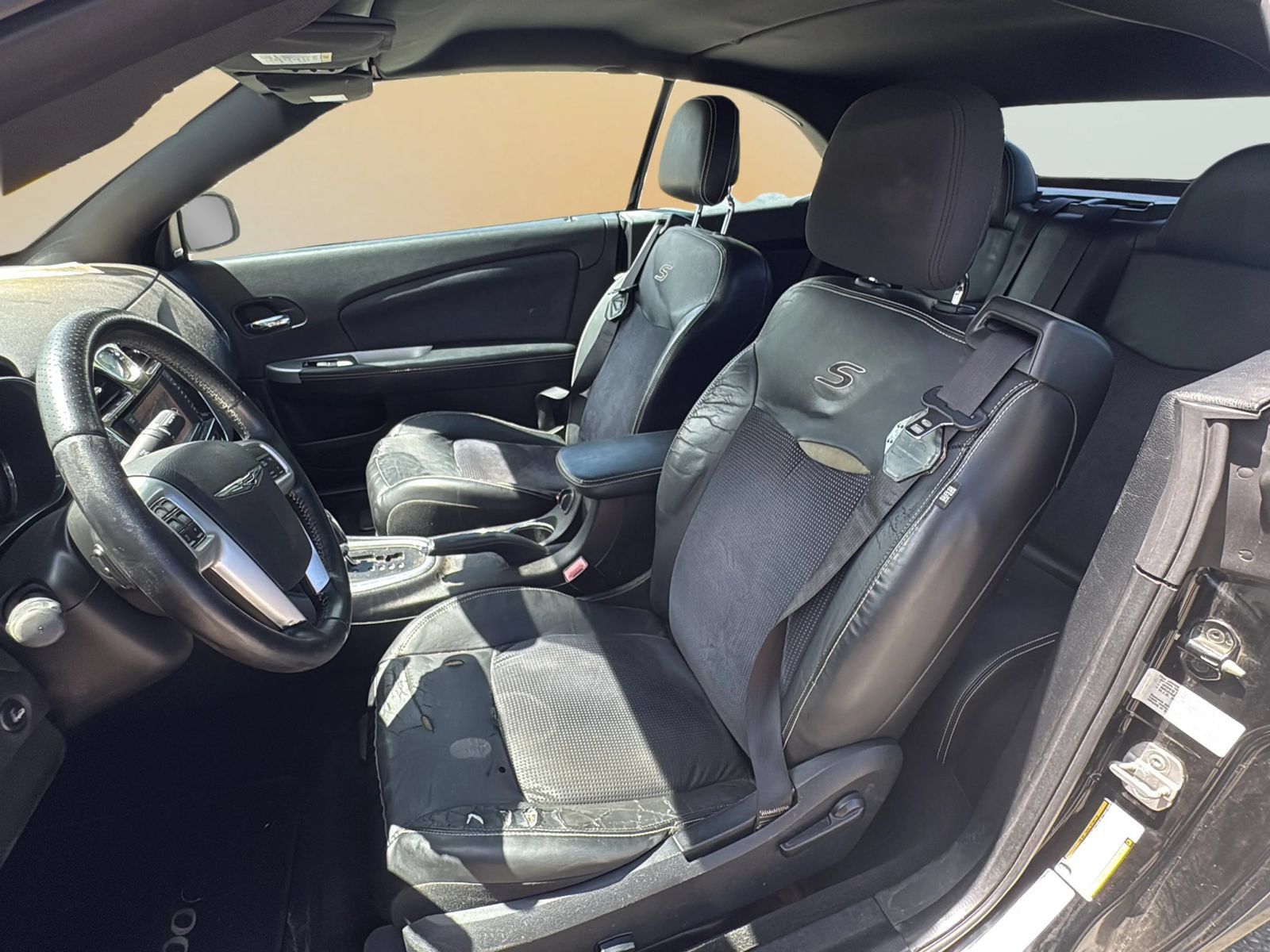 Used 2013 Chrysler 200 S FWD image 19