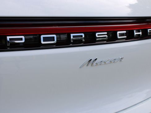 New 2026 Porsche Macan AWD/4WD image 14