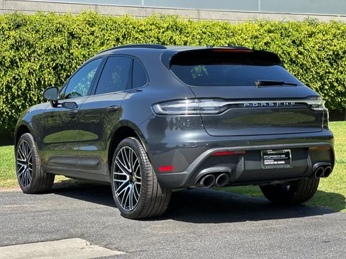 Used 2026 Porsche Macan AWD/4WD image 3