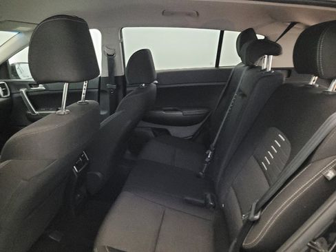 Used 2018 Kia Sportage LX AWD/4WD image 18