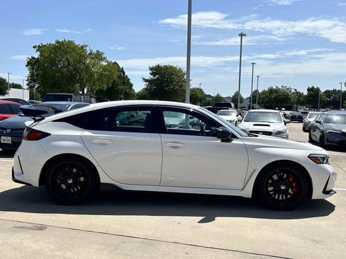 Used 2025 Honda Civic Type R image 3