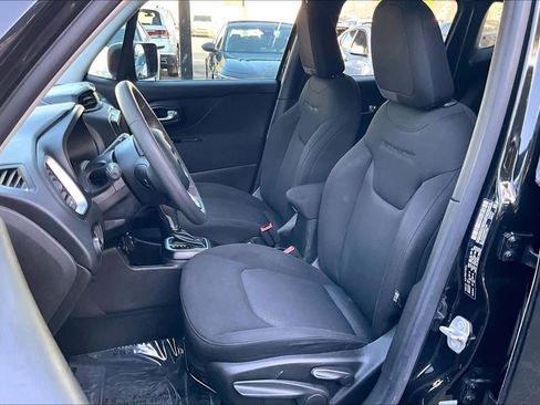 Used 2021 Jeep Renegade Sport image 9