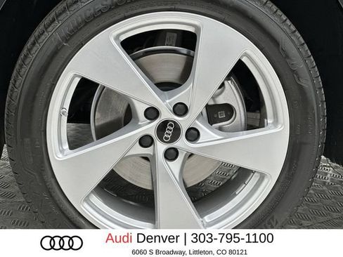 Used 2025 Audi Q5 Premium Plus w/ Premium Plus AWD/4WD image 10
