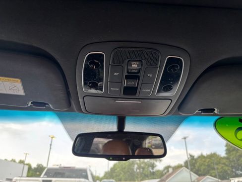 Used 2015 Kia Soul ! w/ Sun & Sound Package FWD image 32