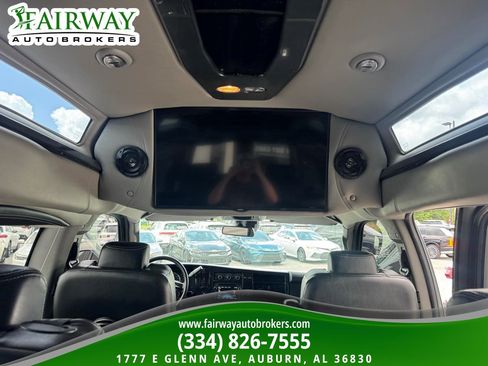 Used 2021 Chevrolet Express 2500 w/ Enhanced Convenience Package RWD image 23