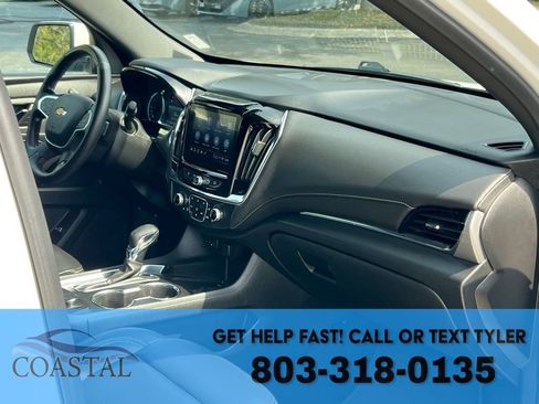 Used 2023 Chevrolet Traverse LT image 29