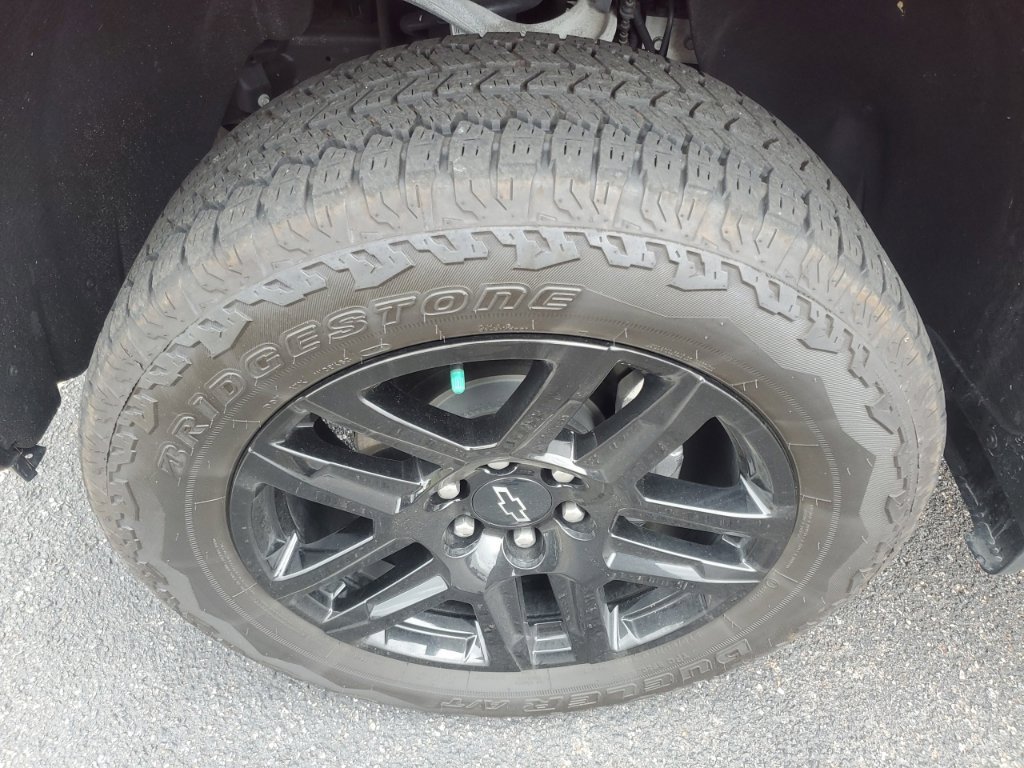 Used 2025 Chevrolet Silverado 1500 LT Trail Boss AWD/4WD image 13