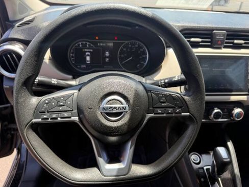 Used 2021 Nissan Versa SV FWD image 13
