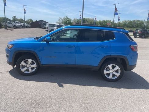 Used 2018 Jeep Compass Latitude w/ Popular Equipment Group AWD/4WD image 6