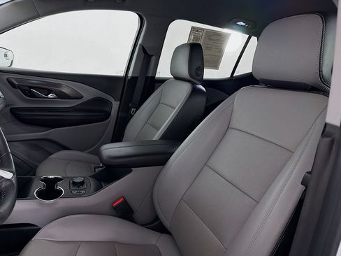 Used 2023 GMC Terrain SLT w/ LPO, Floor Liner Package FWD image 34