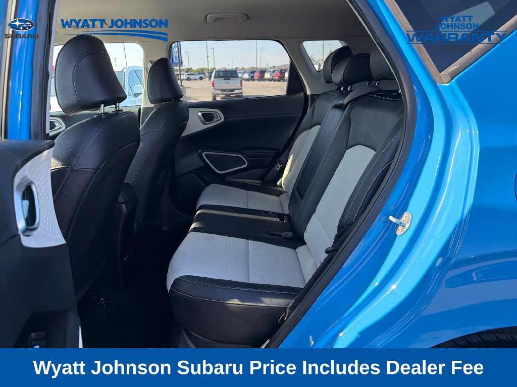 Used 2023 Kia Soul GT-Line FWD image 30